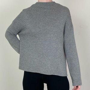 H&M Basic Gray Ribbed Sweater Size Small